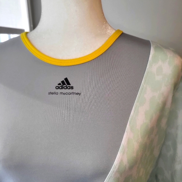 Adidas Stella McCartney Barricade Tee in steel green - Picture 3 of 7